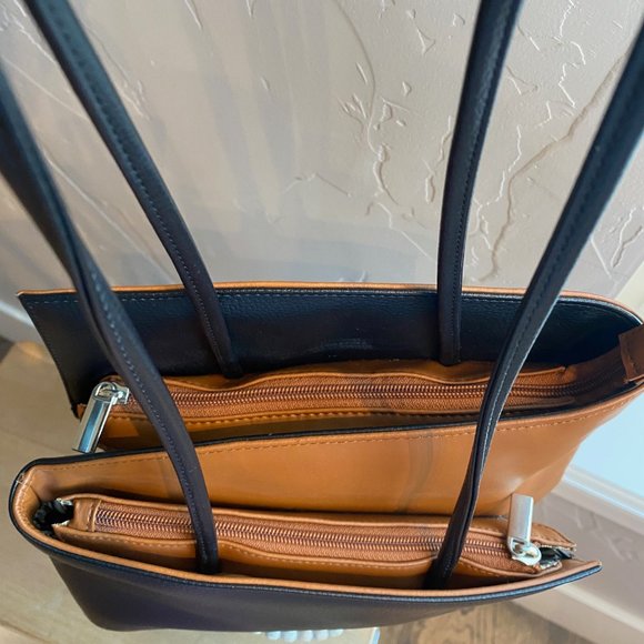 Cleo & Patek Leather of Paris Handbag - Picture 10 of 12